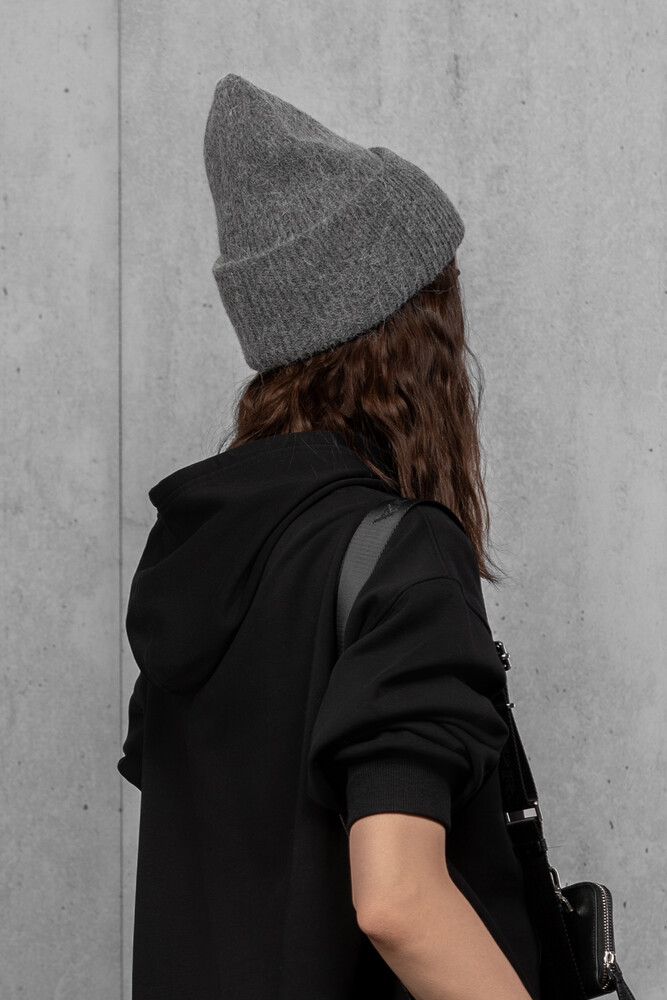 Жіноча зимова в'язана шапка з мохеру (Dark grey)