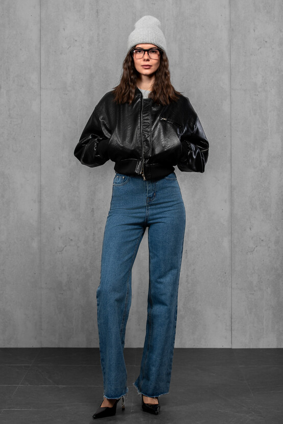 Жіноча зимова в'язана шапка з мохеру (Light gray)